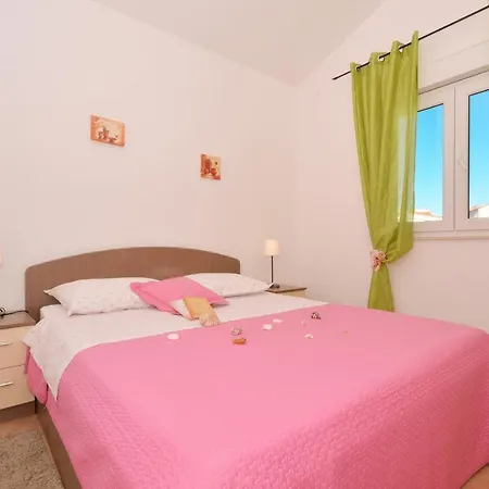 Basic Rogoznica (Sibenik-Knin)