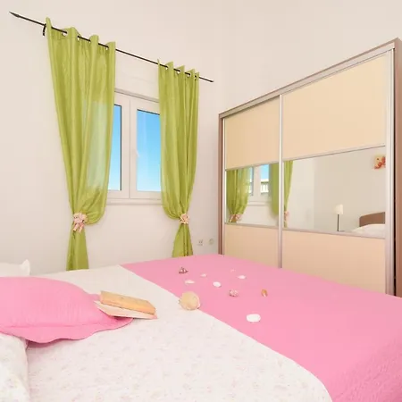 Basic Apartmán Rogoznica (Sibenik-Knin)